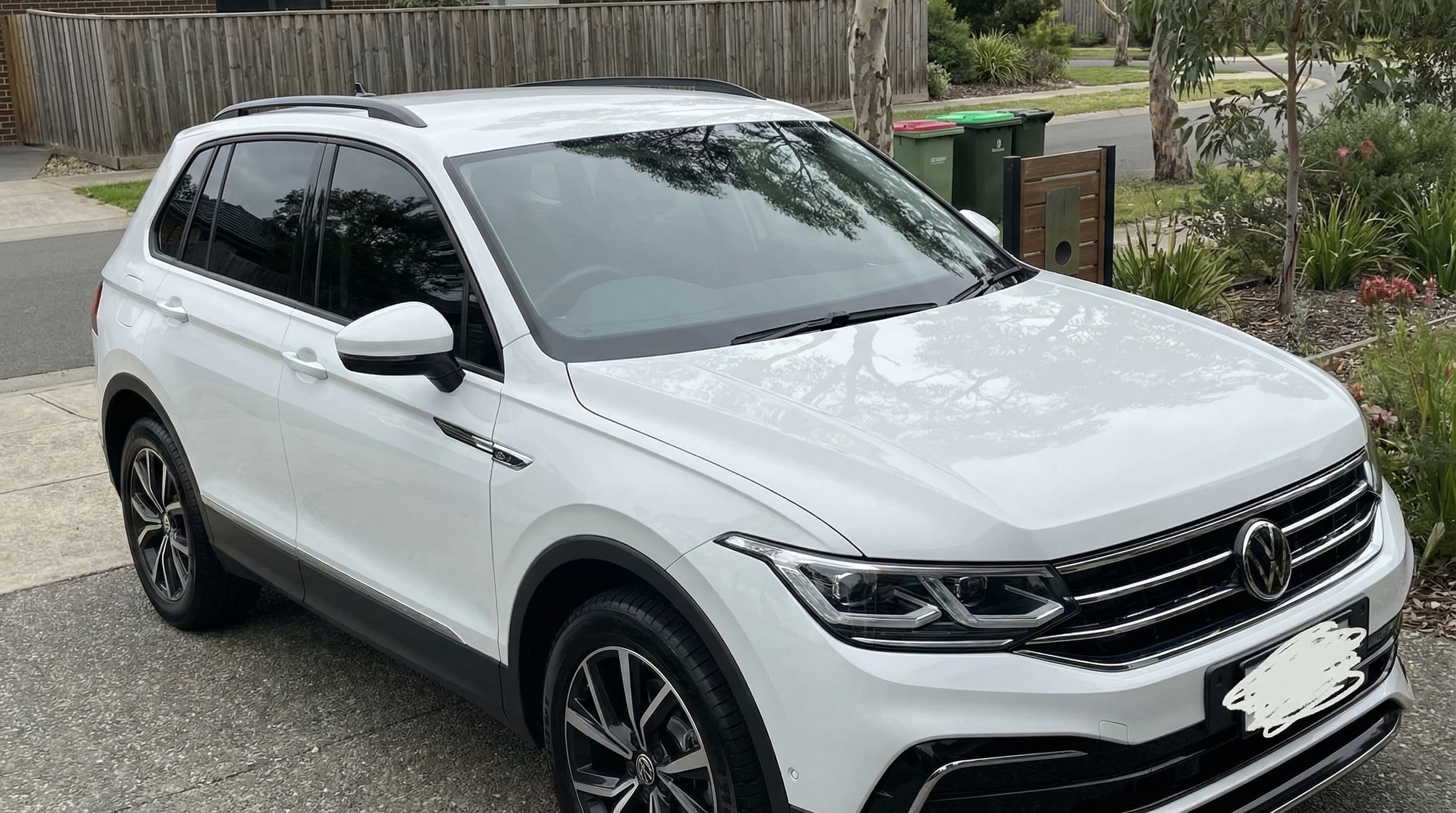 VW Tiguan 2025 with ceramic coating and window tint